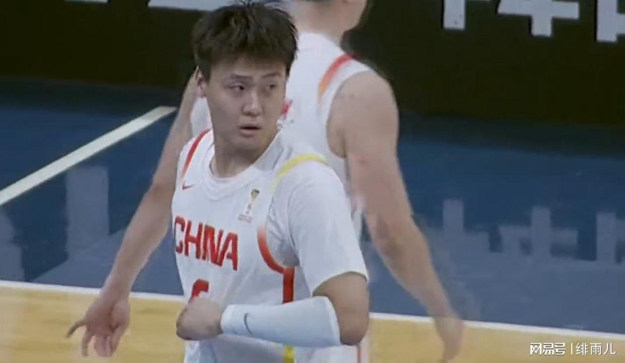 中欧体育app下载-6人将离队？男篮备战世预赛下一阶段，郭士强齐聚三大旅美王牌！